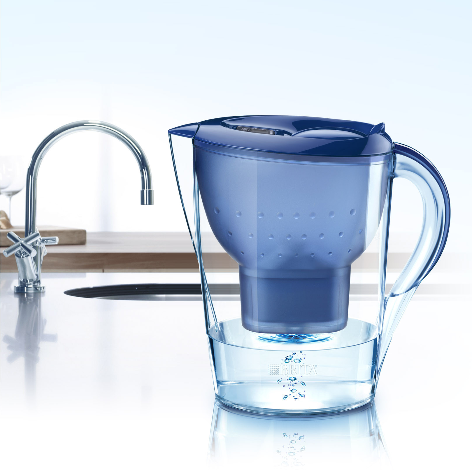 Очистка питьевой. Фильтр Brita 600. Чайник с фильтром Brita. Brita 536894-003. Фильтрование воды.